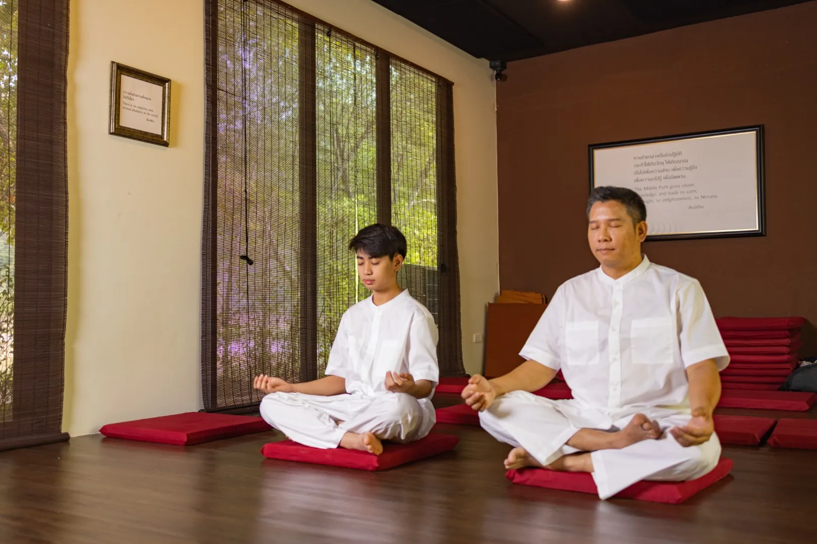 ชุดปฏิบัติธรรม