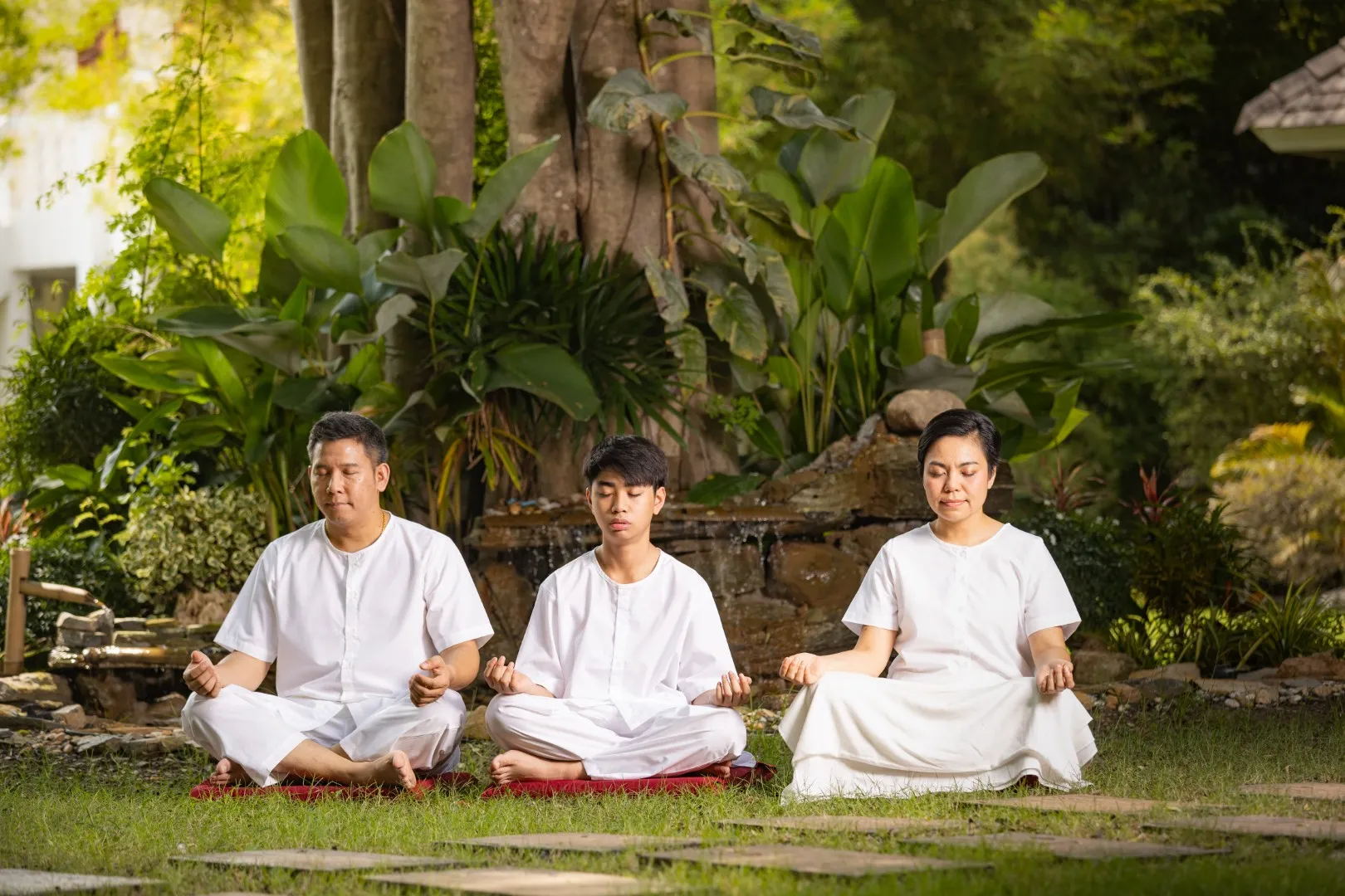 ชุดปฏิบัติธรรม